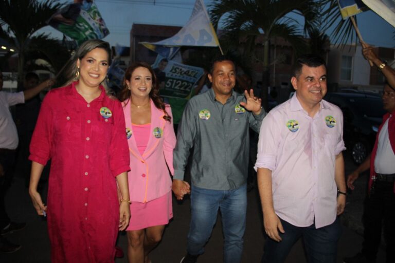 Mais de 700 mulheres participam de encontro com Israel Carvalho.