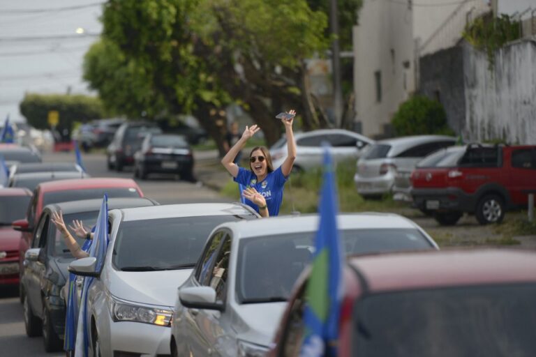 “Esse é o momento de agradecer a todos”, diz Wilson a apoiadores que realizaram 65 carreatas por Manaus
