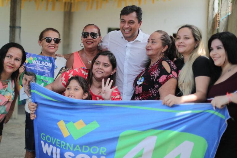 “População é nossa maior aliada”, diz Wilson durante caminhada na Colônia Oliveira Machado