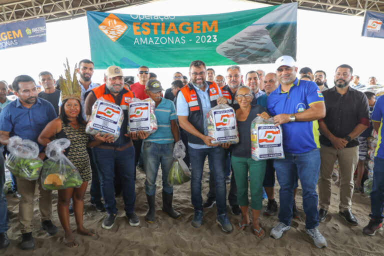 Operação Estiagem: Governo do Amazonas, através da Defesa Civil, leva mais de 1.000 toneladas de alimentos para comunidades isoladas pela seca no estado