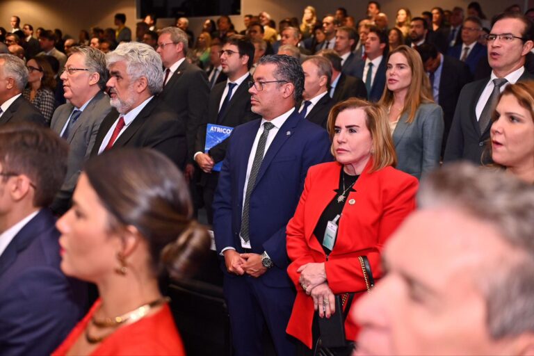 Presidente e conselheiros do TCE-AM prestigiam posse da nova diretoria da Atricon