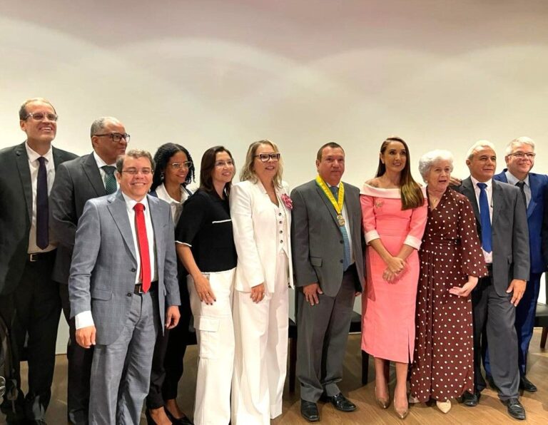 Auditor do TCE-AM Alípio Reis Firmo Filho é empossado no conselho fiscal da Audicon