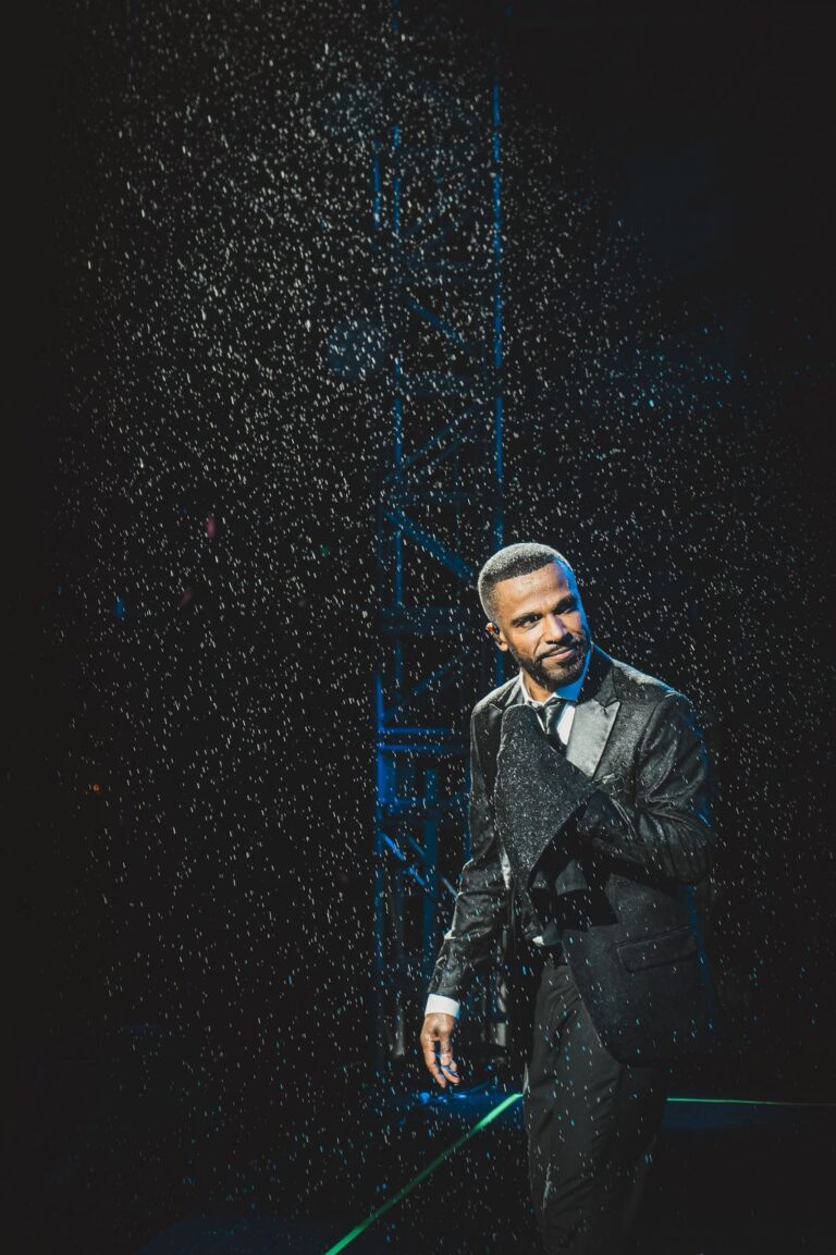 M1 promete show emocionante na despedida de Alexandre Pires do Só Pra Contrariar’A turnê ‘O último encontro’ chega em Manaus no dia 13 de julho