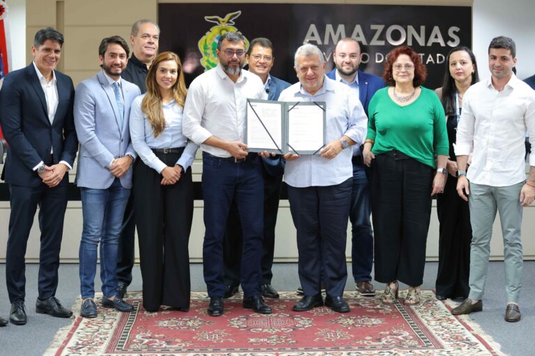 Amazonas Meu Lar: Wilson Lima assina repasse de R$ 446 milhões à Caixa Econômica para financiar entrada de imóveis
