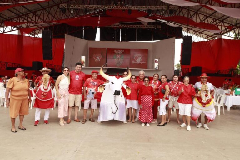 Cidade Garantido recebe ex-gestores, torcedores antigos, gente que é história viva do boi da Baixa da Xanda