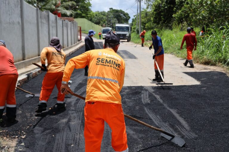 Prefeitura de Manaus leva recuperação asfáltica ao ramal do Baiano e melhora a rotina da população