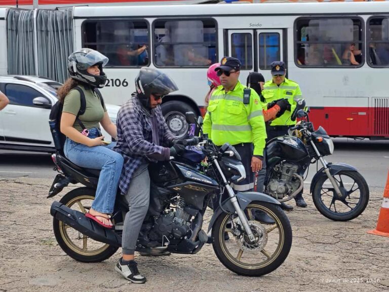 Prefeitura retira 29 motocicletas irregulares nas ruas de Manaus durante operação
