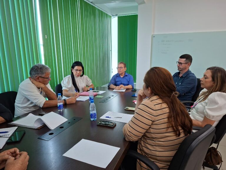 Prefeitura realiza reunião para alinhar detalhes para o lançamento do ‘Programa Escola de Transporte’