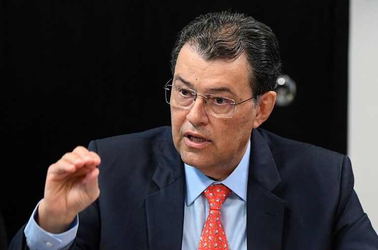 Serenidade e compromisso: a postura de Eduardo Braga diante da MP 1304