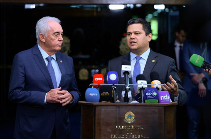 CCJ fará sabatina de Jorge Messias ao STF no dia 10, anuncia Alcolumbre