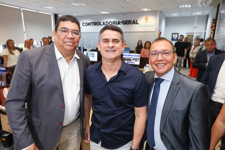 Prefeito David Almeida entrega sede da CGM reformada e consolida modernização, tecnologia e valorização dos servidores