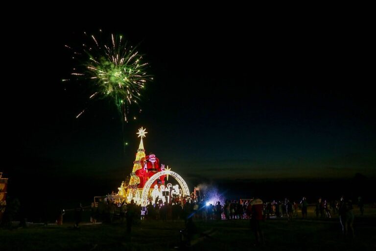 ‘Natal nas Águas’ leva cestas e brindes a 300 famílias ribeirinhas de Manaus