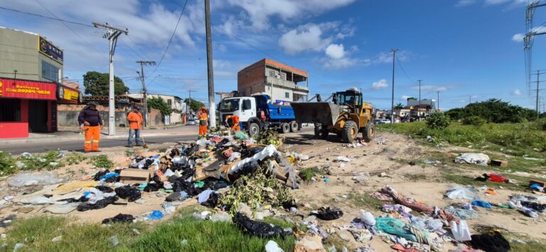 Prefeitura enfrenta descarte irregular de lixo com ação e educação ambiental em Manaus