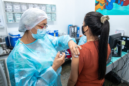 Prefeitura de Manaus reforça importância da vacinação contra o HPV para prevenção do câncer