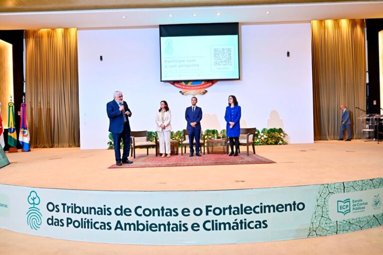 Painel do TCE-AM debate adaptação climática e futuro das cidades