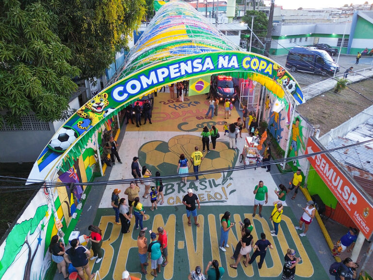 Mundial: com festa, tradicionais ‘Ruas da Copa’ são inauguradas em Manaus